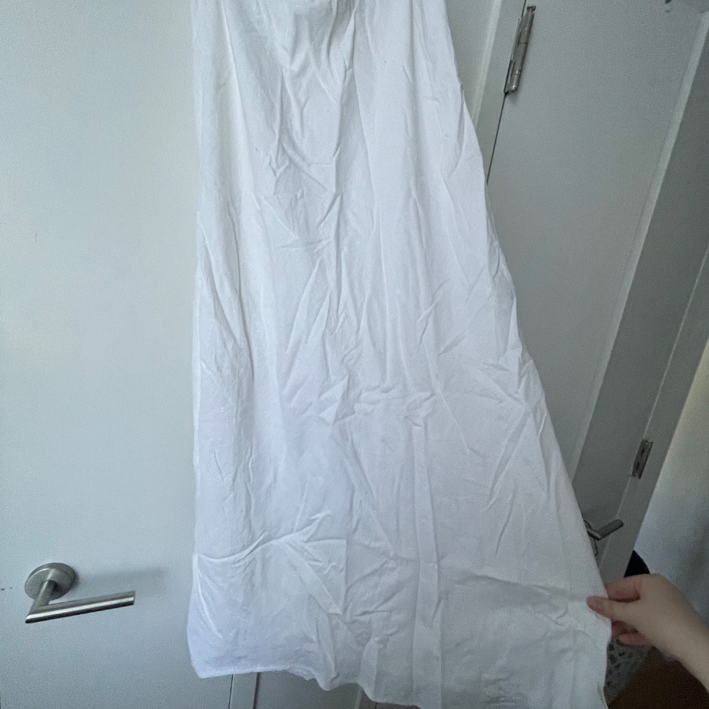 Abercrombie White Maxi Skirt, MT - Picture 2 of 3